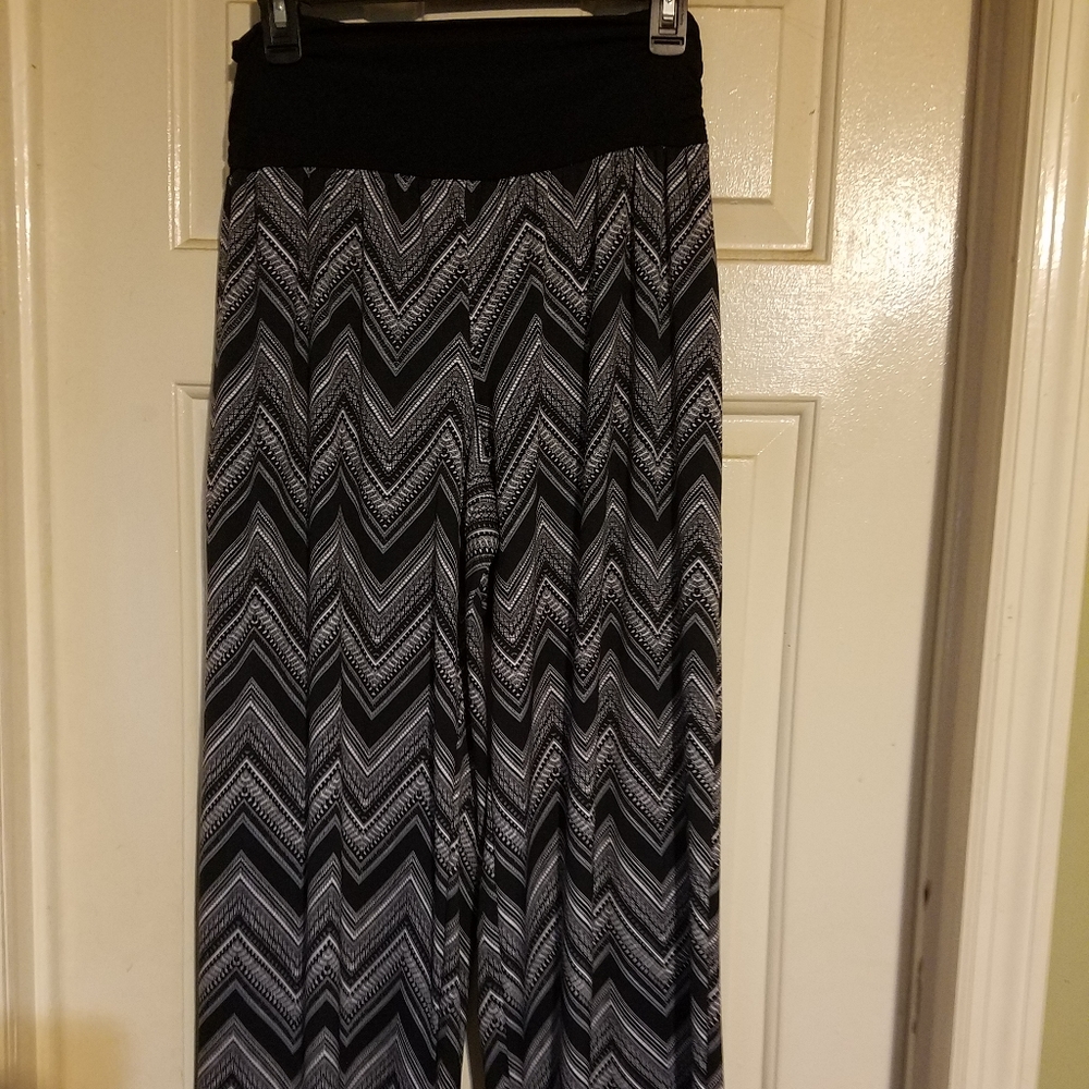 Wide leg pants